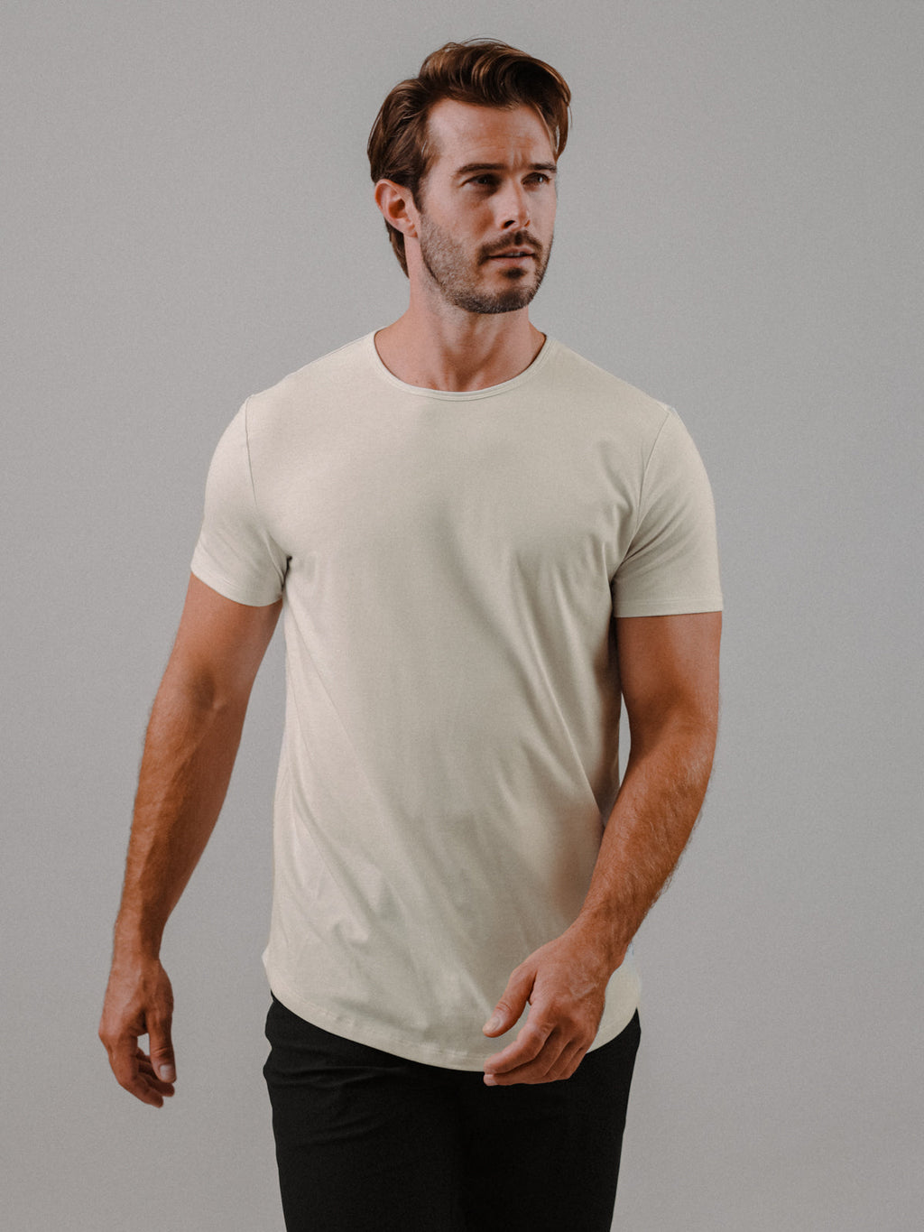 [info]--Alex is 5'10", 170lbs and wears a size M