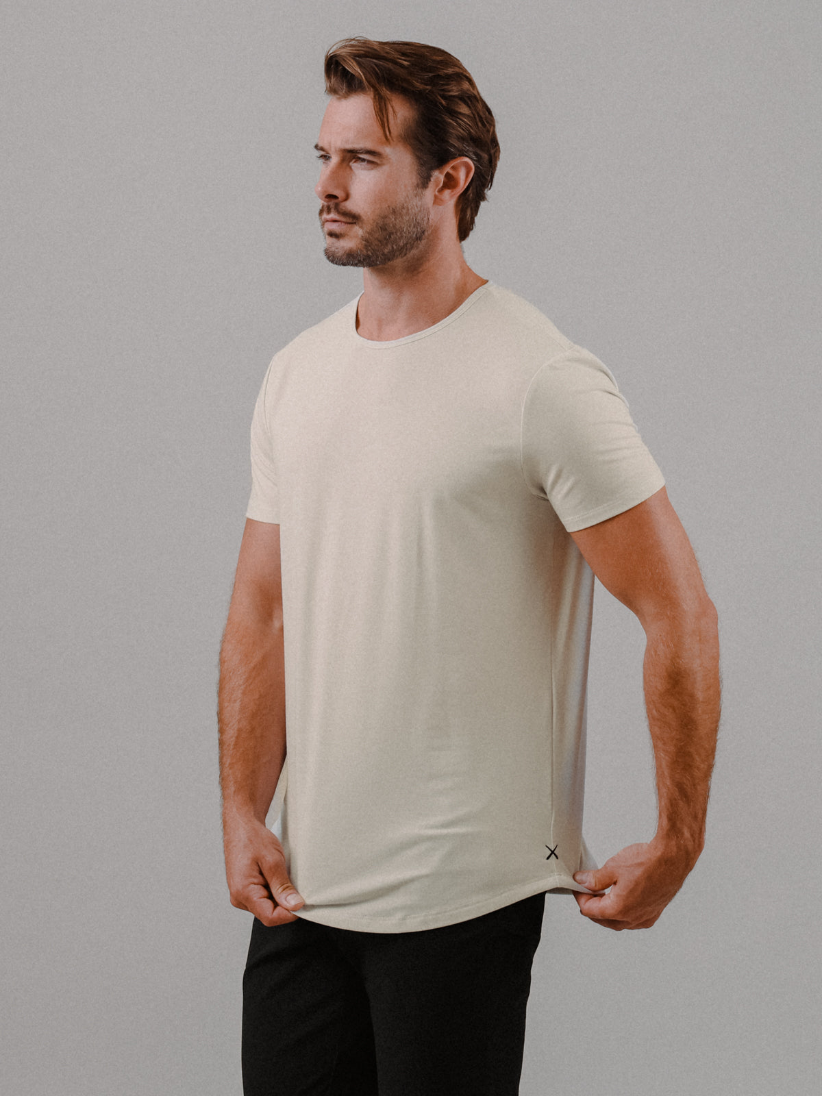 [info]--Alex is 5'10", 170lbs and wears a size M
