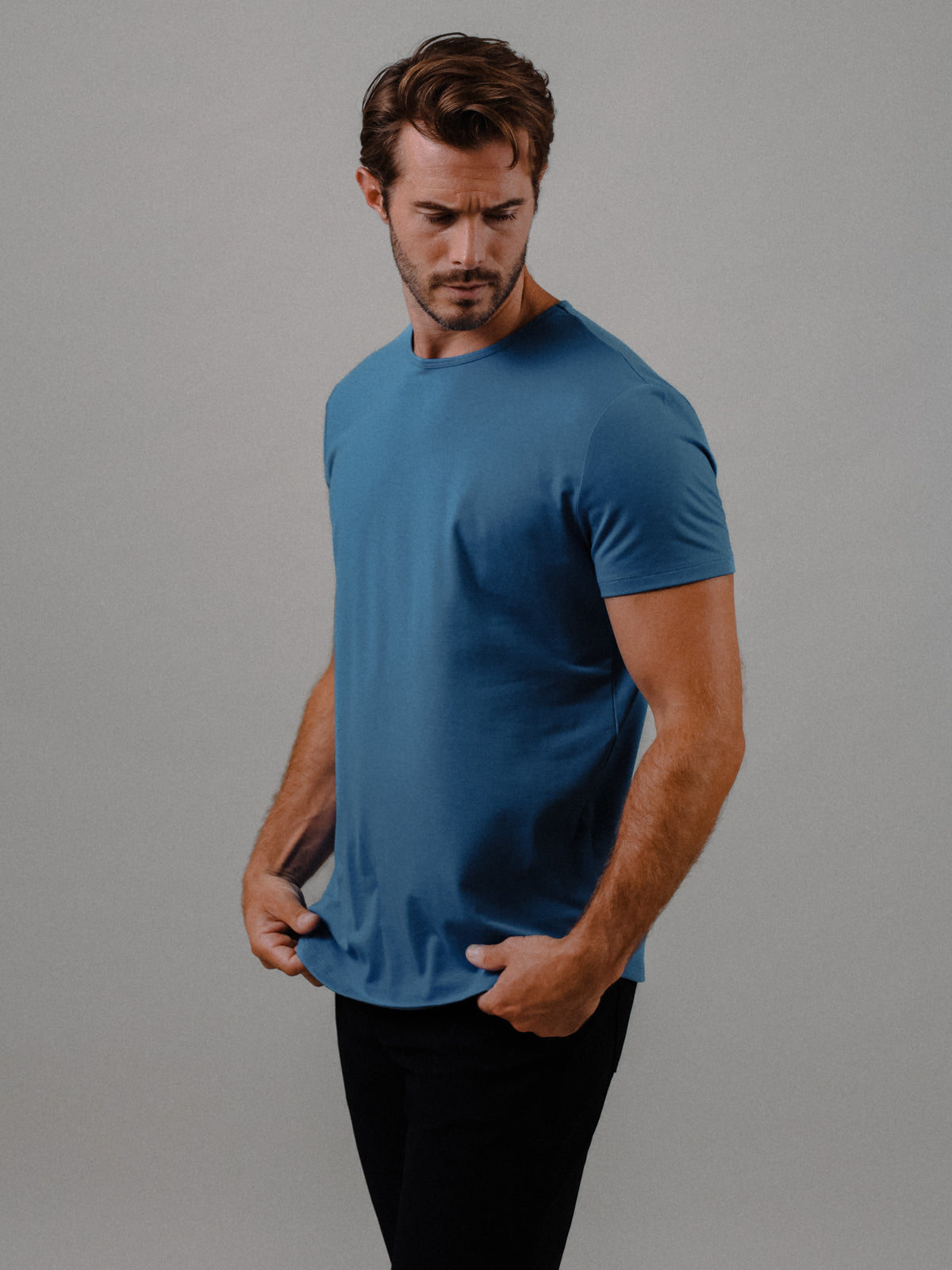 [info]--Alex is 5'10", 170lbs and wears a size M