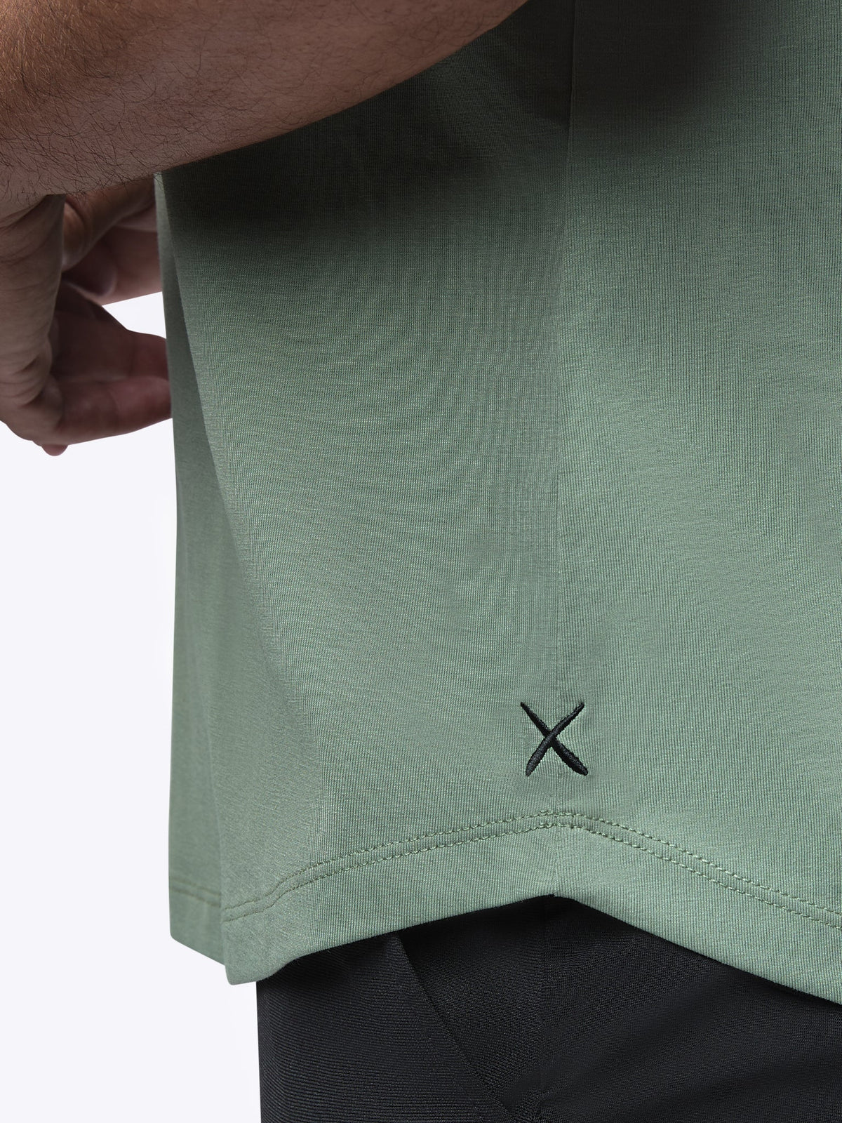 AO Curve-Hem Tee | Basil Signature-fit PYCA Pro®
