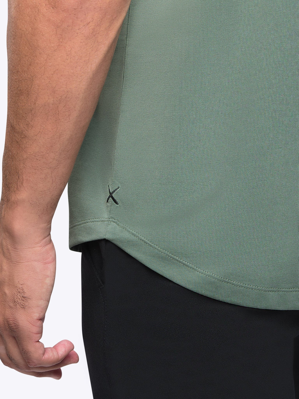 AO Henley Curve-Hem | Basil Signature-fit PYCA Pro®