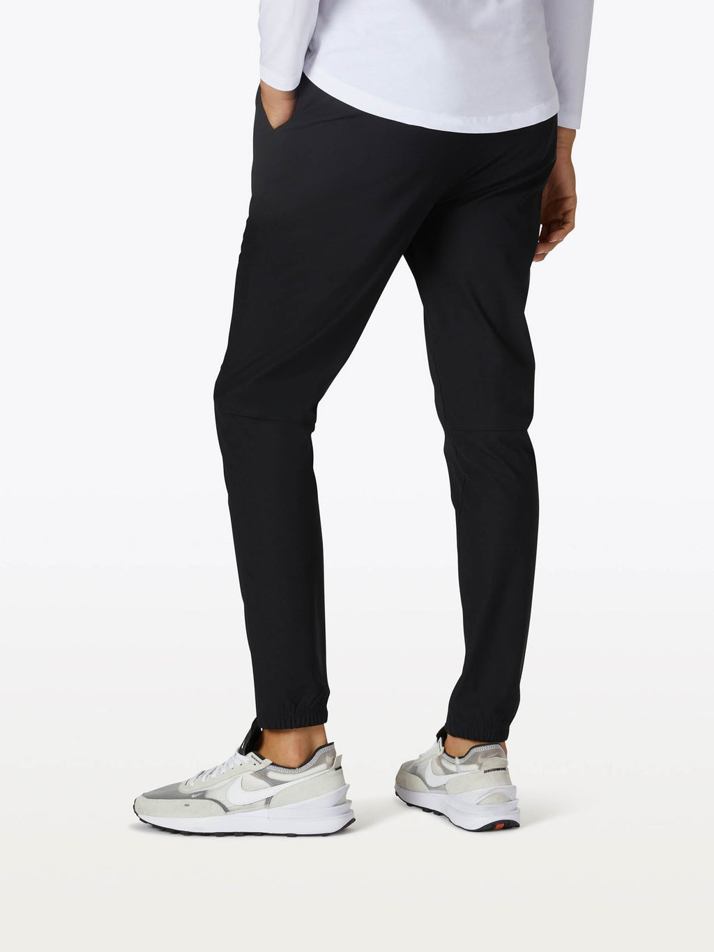 AO Jogger Pant Tall | Black Slim-fit Versaknit®
