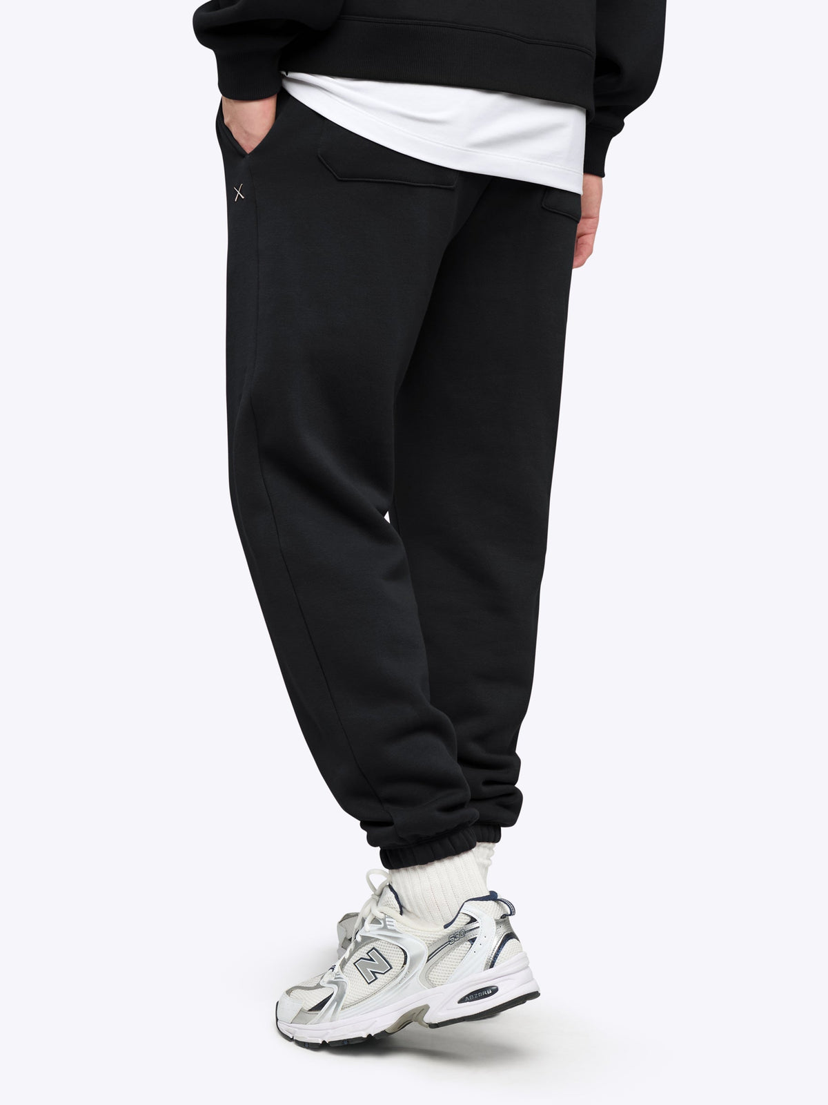 Divine Fleece Sweatpant | Black Classic-fit