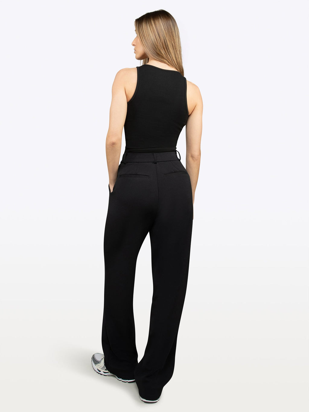 Essential Rib Tank | Black Form-Fitting