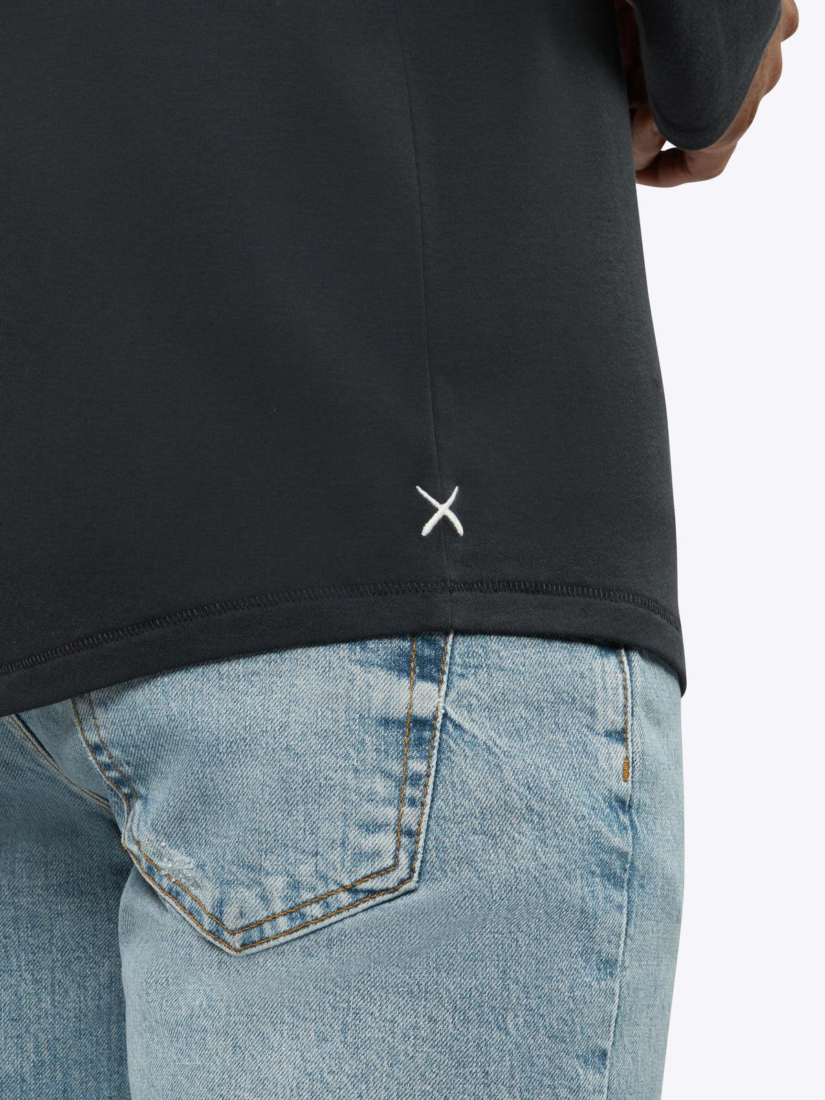 Interknit Long Sleeve Pima Cotton Tee | Black Signature-Fit