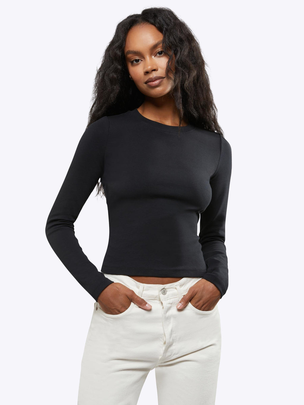 [info]--Taelor is 5'9" and wears a size XS