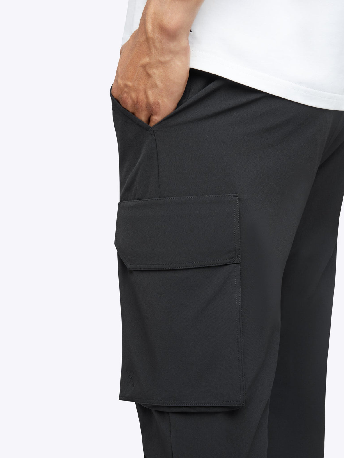 Traverse Cargo Jogger | Black Slim-Fit