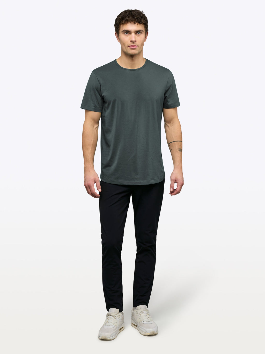 AO Curve-Hem Tee | Urban Chic Signature-Fit PYCA Pro®