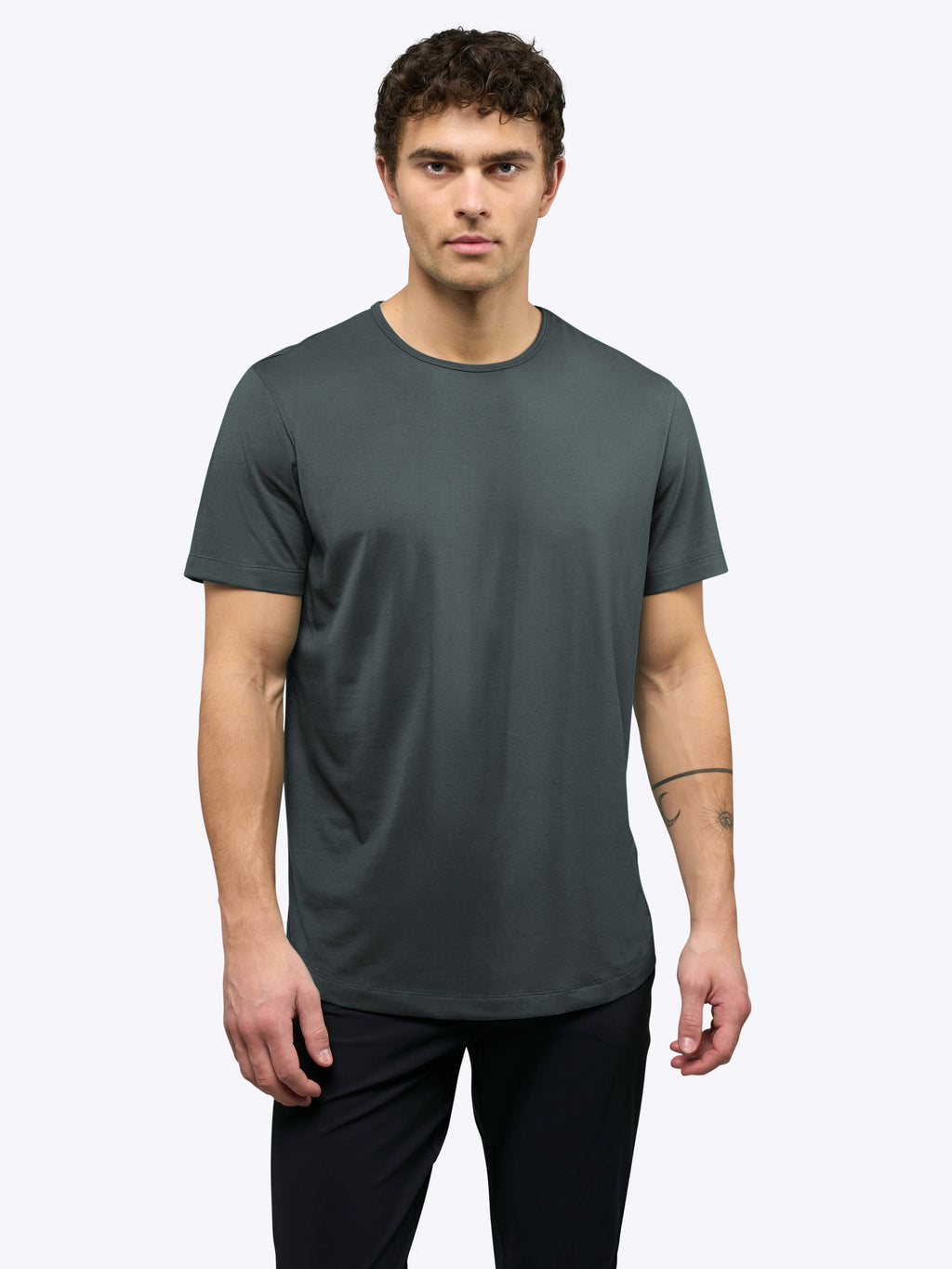 AO Curve-Hem Tee | Urban Chic Signature-Fit PYCA Pro®