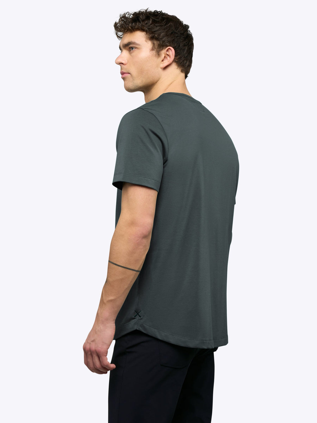 AO Curve-Hem Tee | Urban Chic Signature-Fit PYCA Pro®