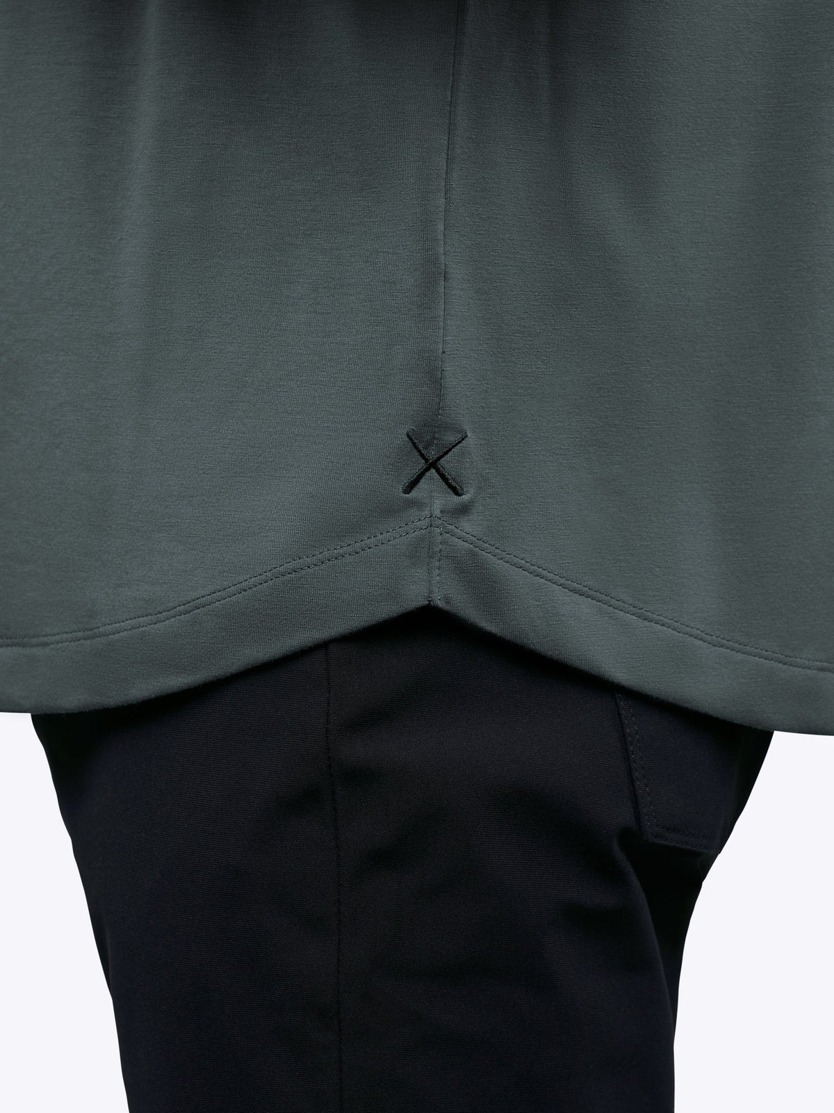 AO Curve-Hem Tee | Urban Chic Signature-Fit PYCA Pro®