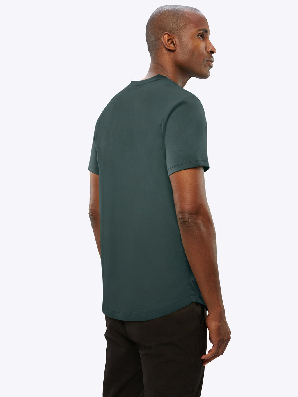 AO V-Neck Curve-Hem Tee | Bonsai Signature-fit PYCA Pro®