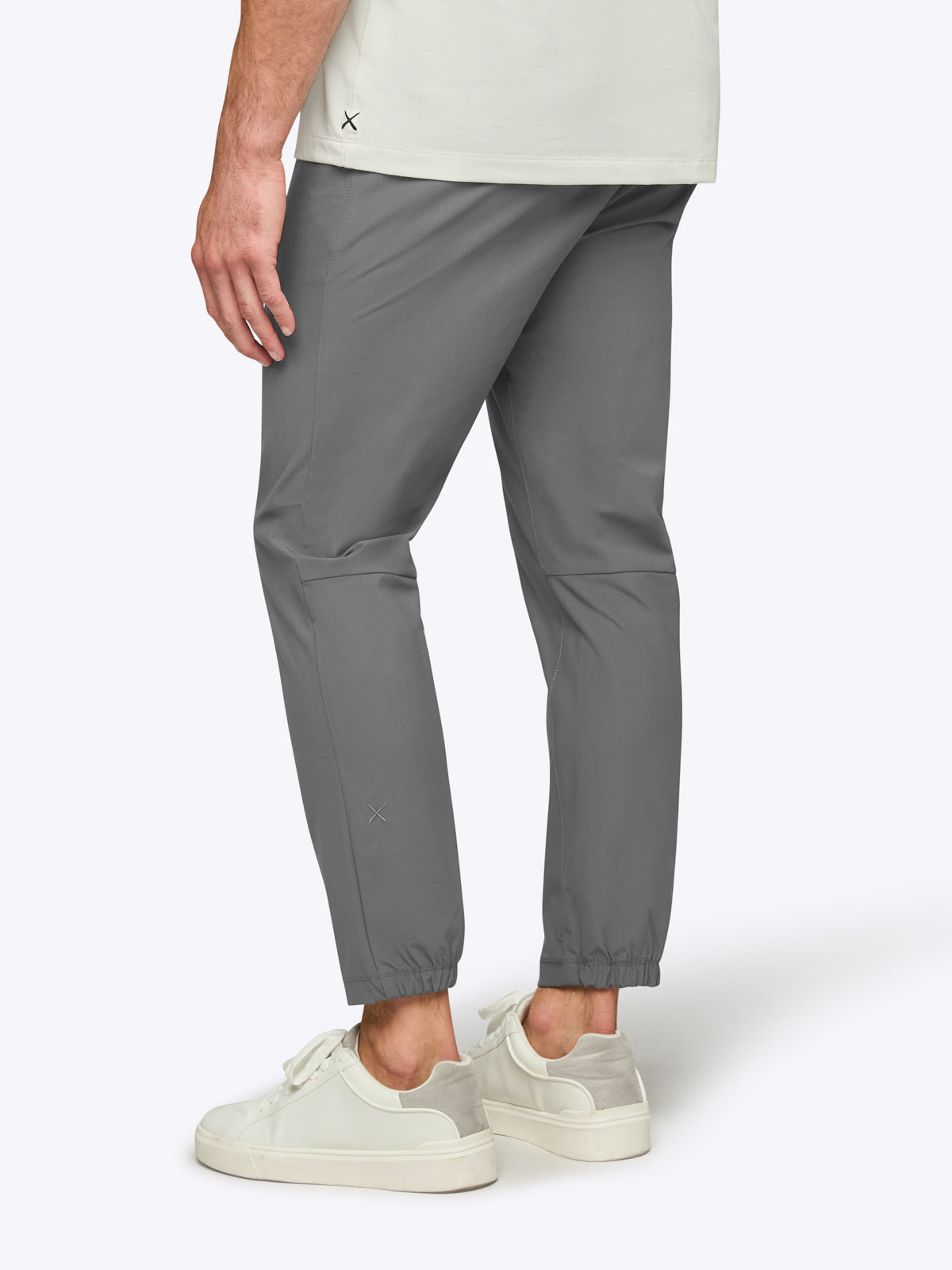 AO Jogger Pant | Steel Slim-Fit Versaknit®