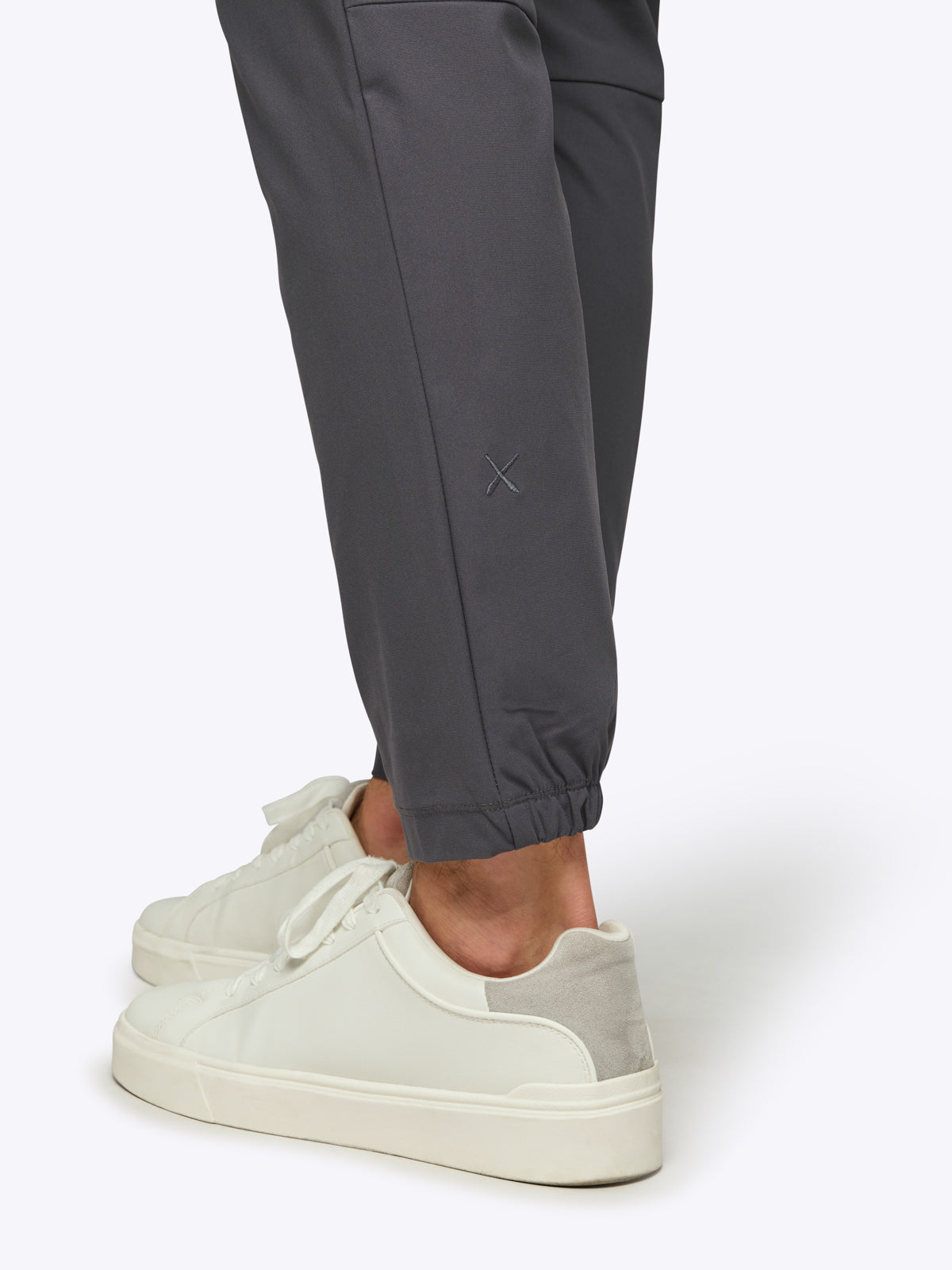 AO Jogger Pant | Cast Iron Slim-fit Versaknit®