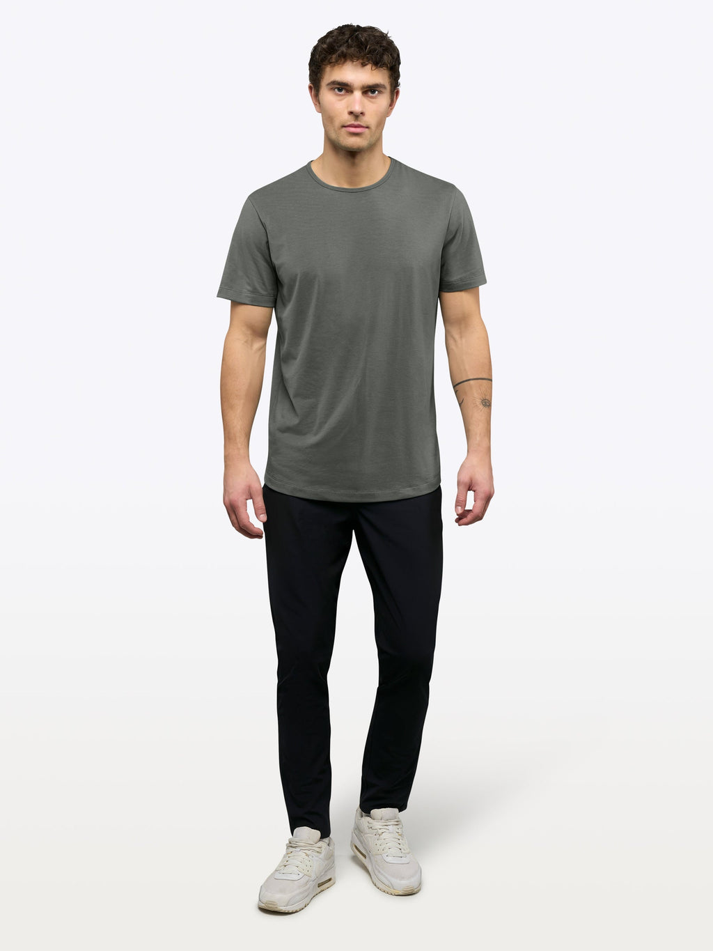 AO Curve-Hem Tee | Castor Grey Signature-Fit PYCA Pro®