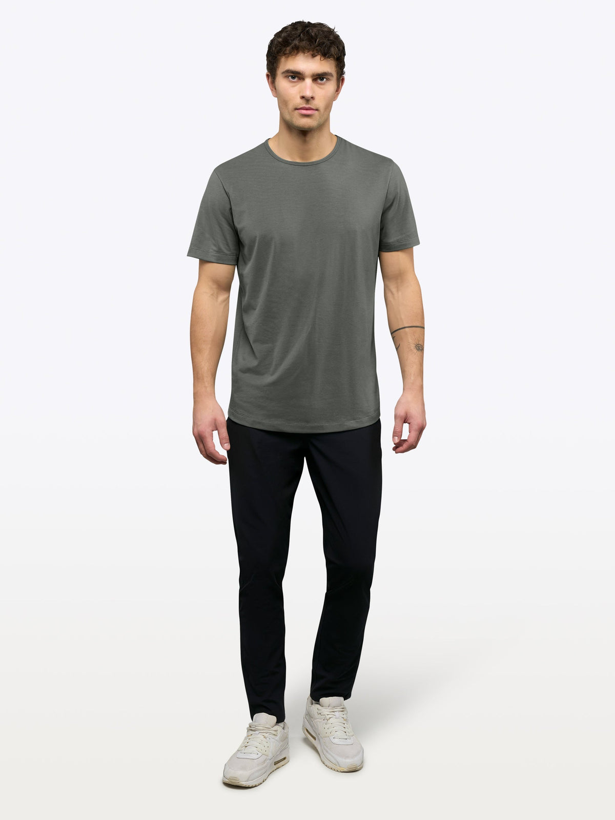 AO Curve-Hem Tee | Castor Grey Signature-Fit PYCA Pro®