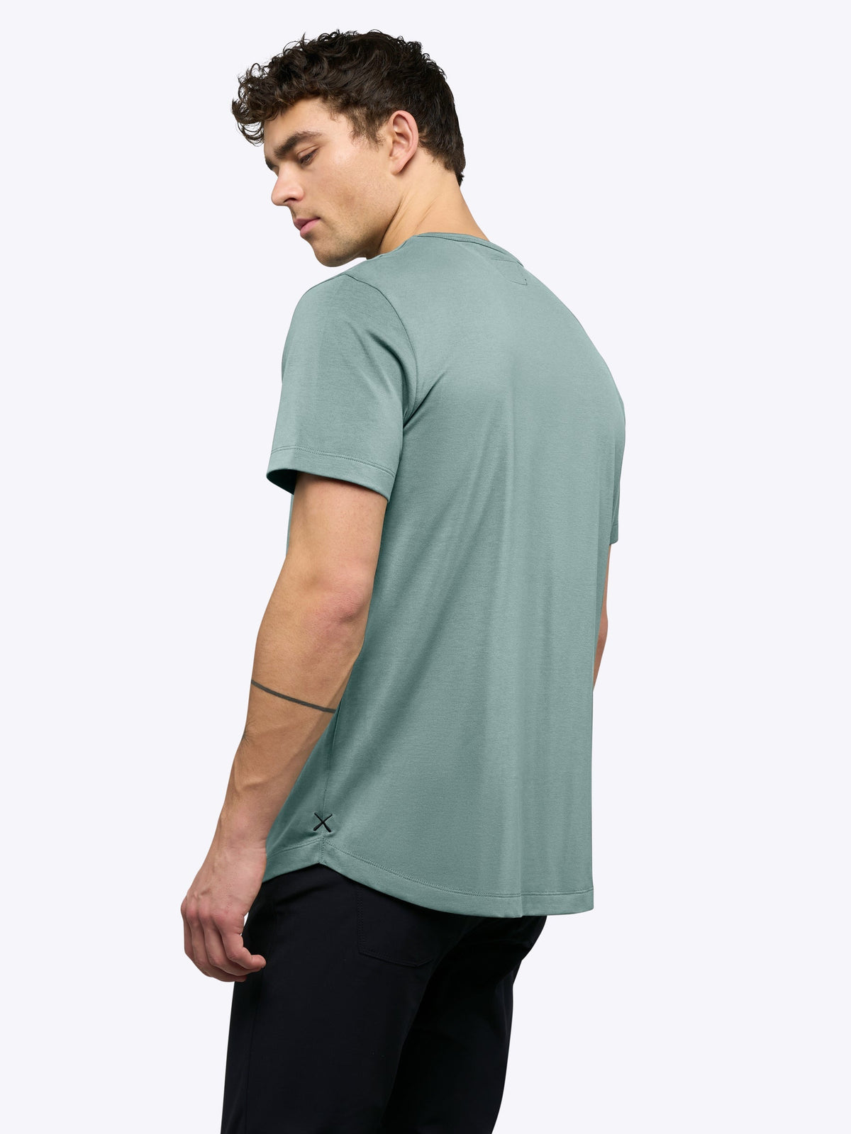 AO Curve-Hem Tee | Stormy Sea Signature-Fit PYCA Pro®