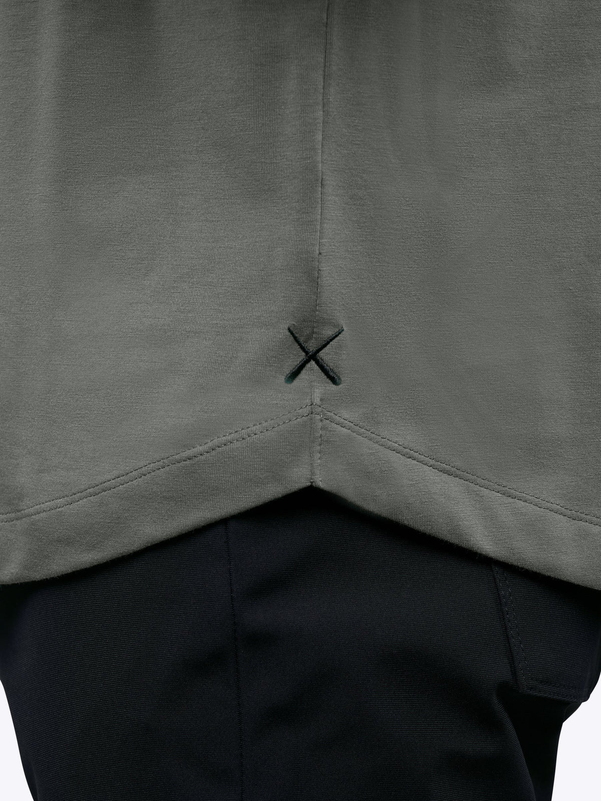 AO Curve-Hem Tee | Castor Grey Signature-Fit PYCA Pro®