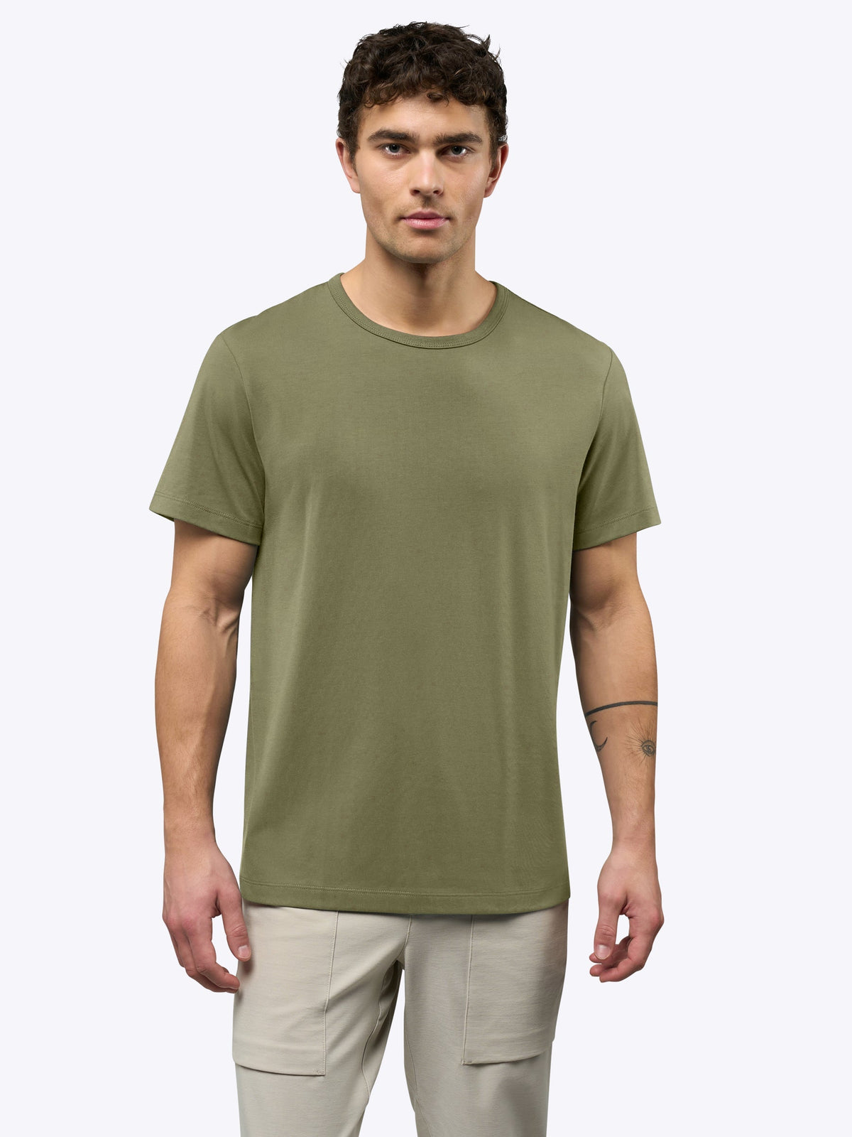 [info]--Tom is 6'1, 180lbs and wears a size L