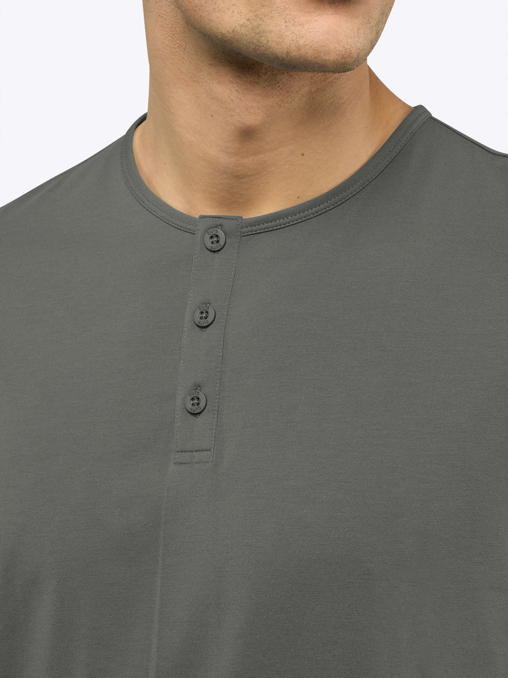 AO Henley Curve-Hem | Castor Grey Signature-Fit PYCA Pro®