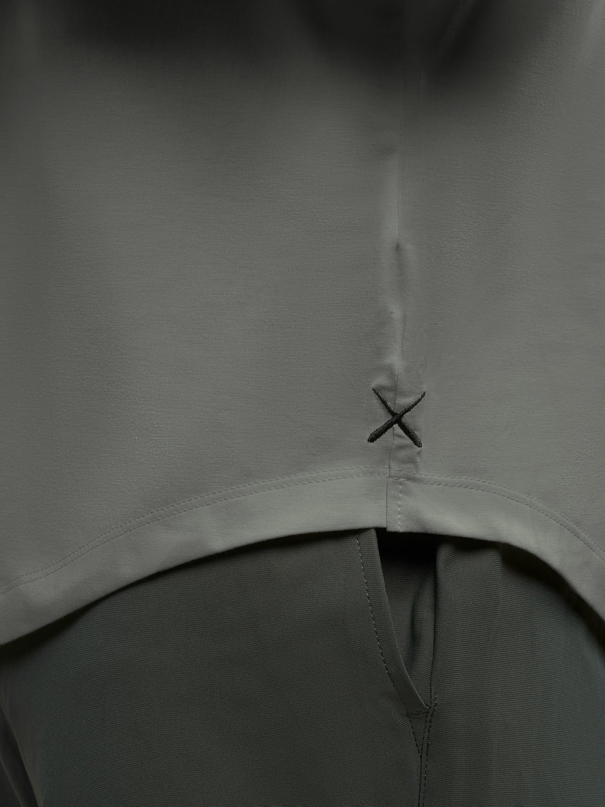 AO Long Sleeve Curve-Hem Tee | Castor Grey Signature-Fit PYCA Pro®