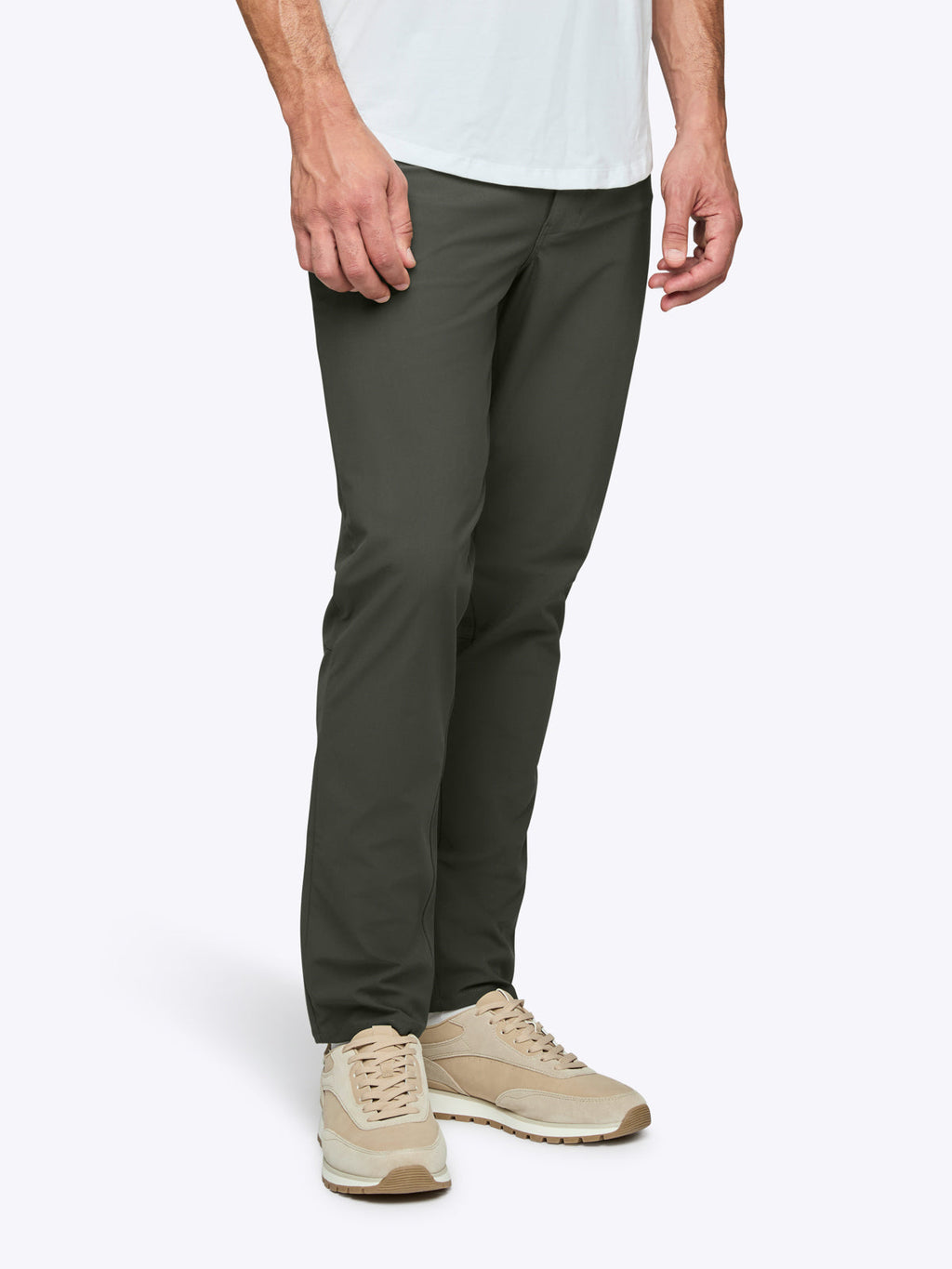 AO 5-Pocket Pant | Deep Olive Slim-Fit Versaknit®