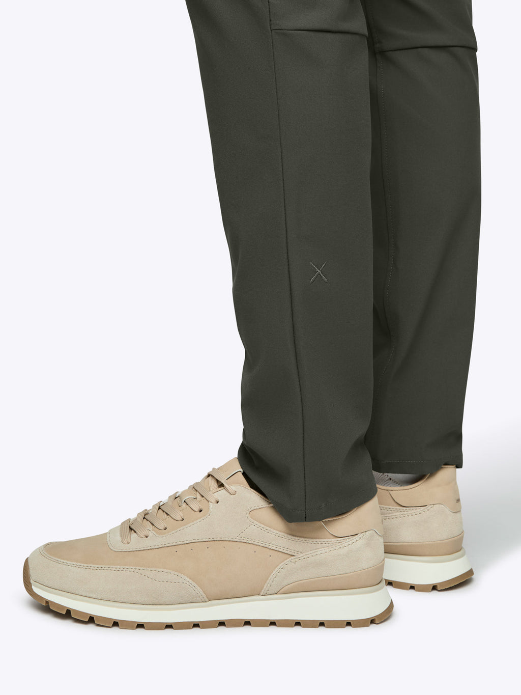 AO 5-Pocket Pant | Deep Olive Slim-Fit Versaknit®