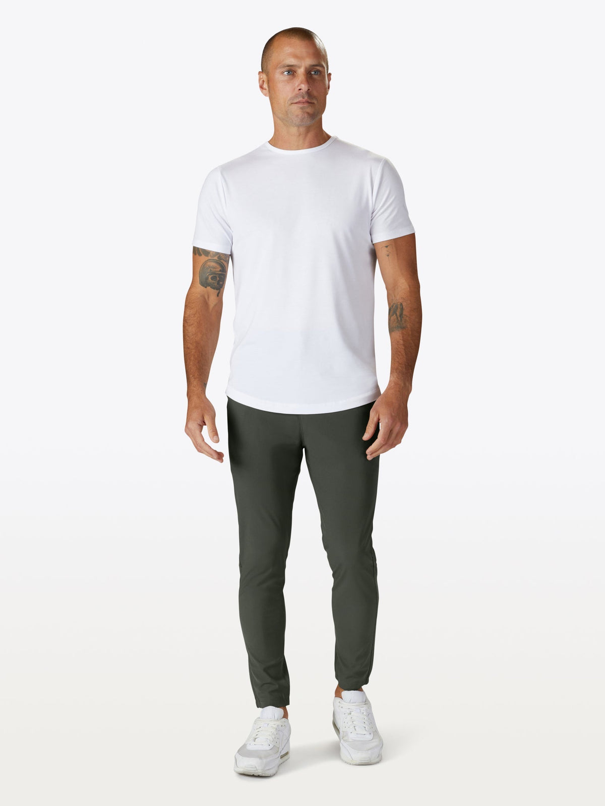 [info]--Zac is 6'0, 170 lbs, 32" inseam and wears a size M