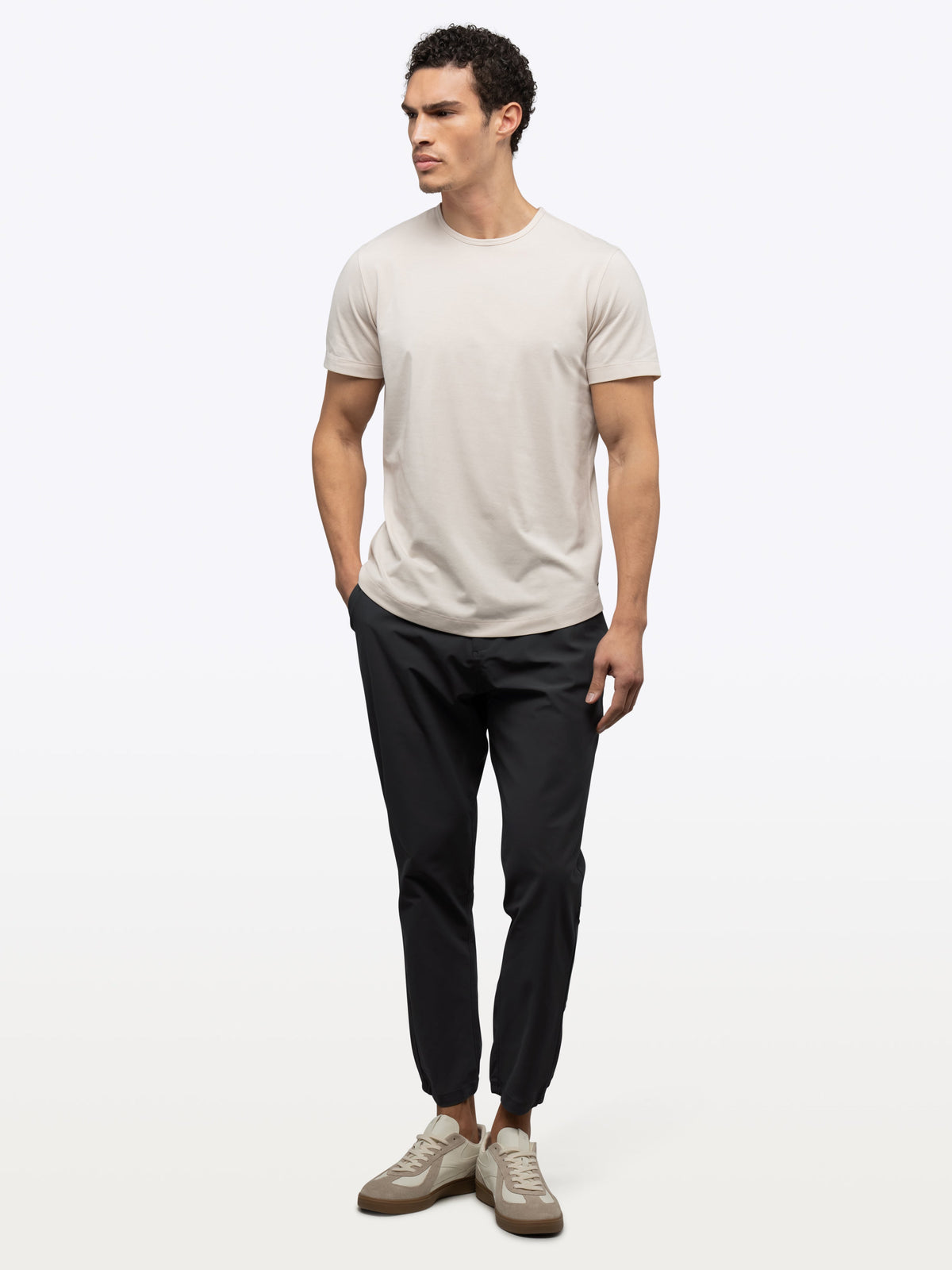 AO Jogger Pant 2.0 | Black Straight-Leg Versaknit®