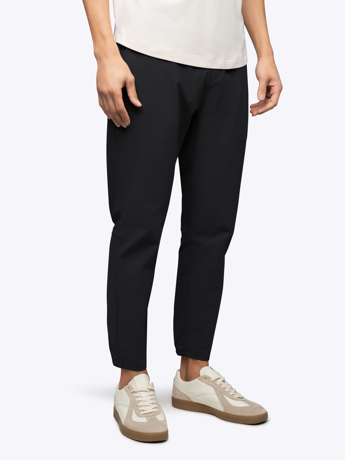 AO Jogger Pant 2.0 | Black Straight-Leg Versaknit®