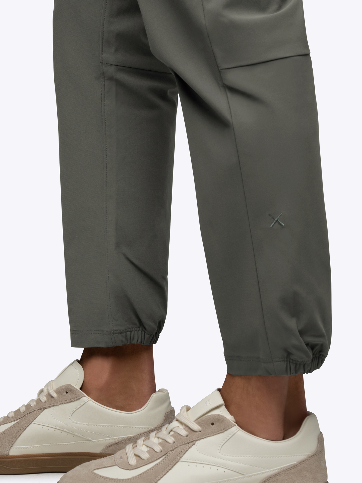 AO Jogger Pant 2.0 | Dark Pine Straight-Leg Versaknit®