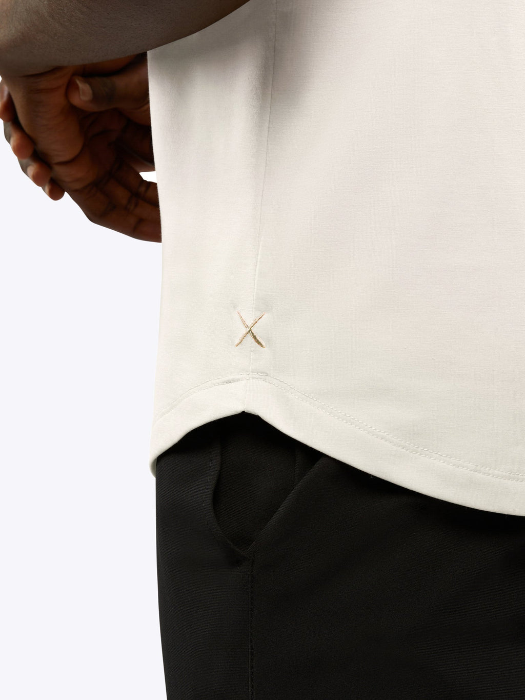 AO Henley Curve-Hem | Eggshell Signature-fit PYCA Pro®
