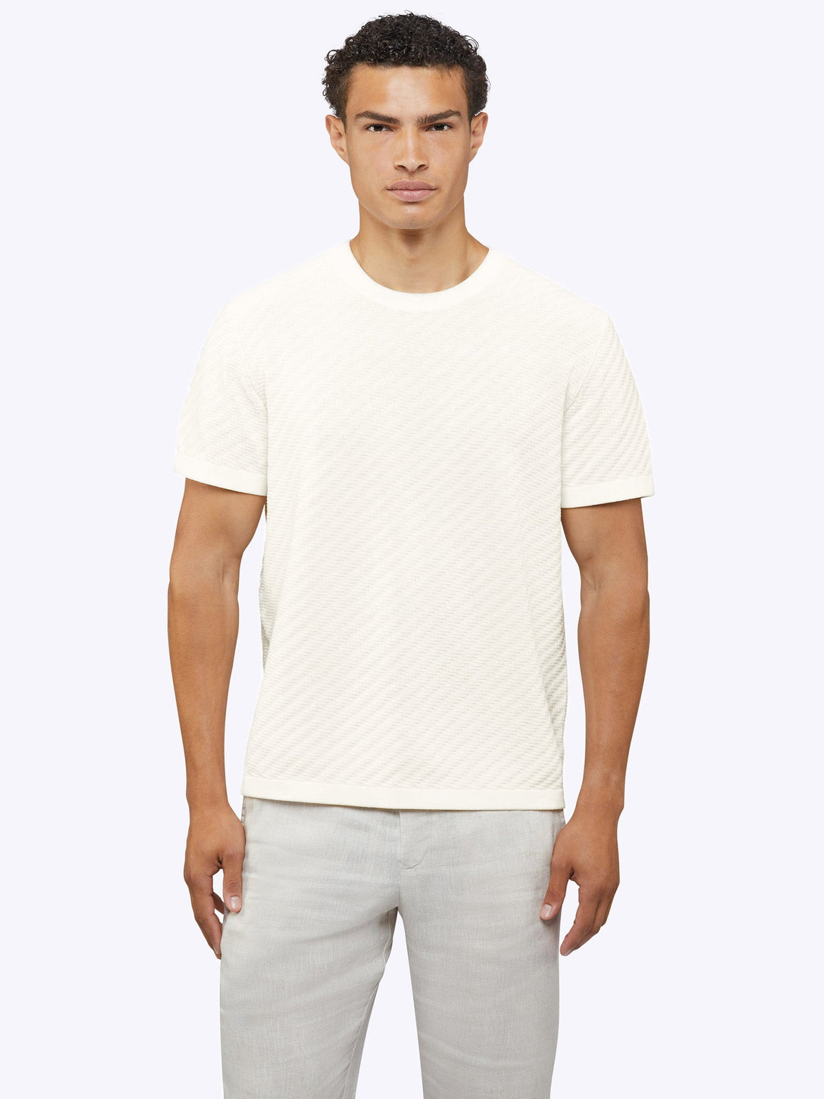 [info]--Noah is 6'2, 175lbs and wears a size L