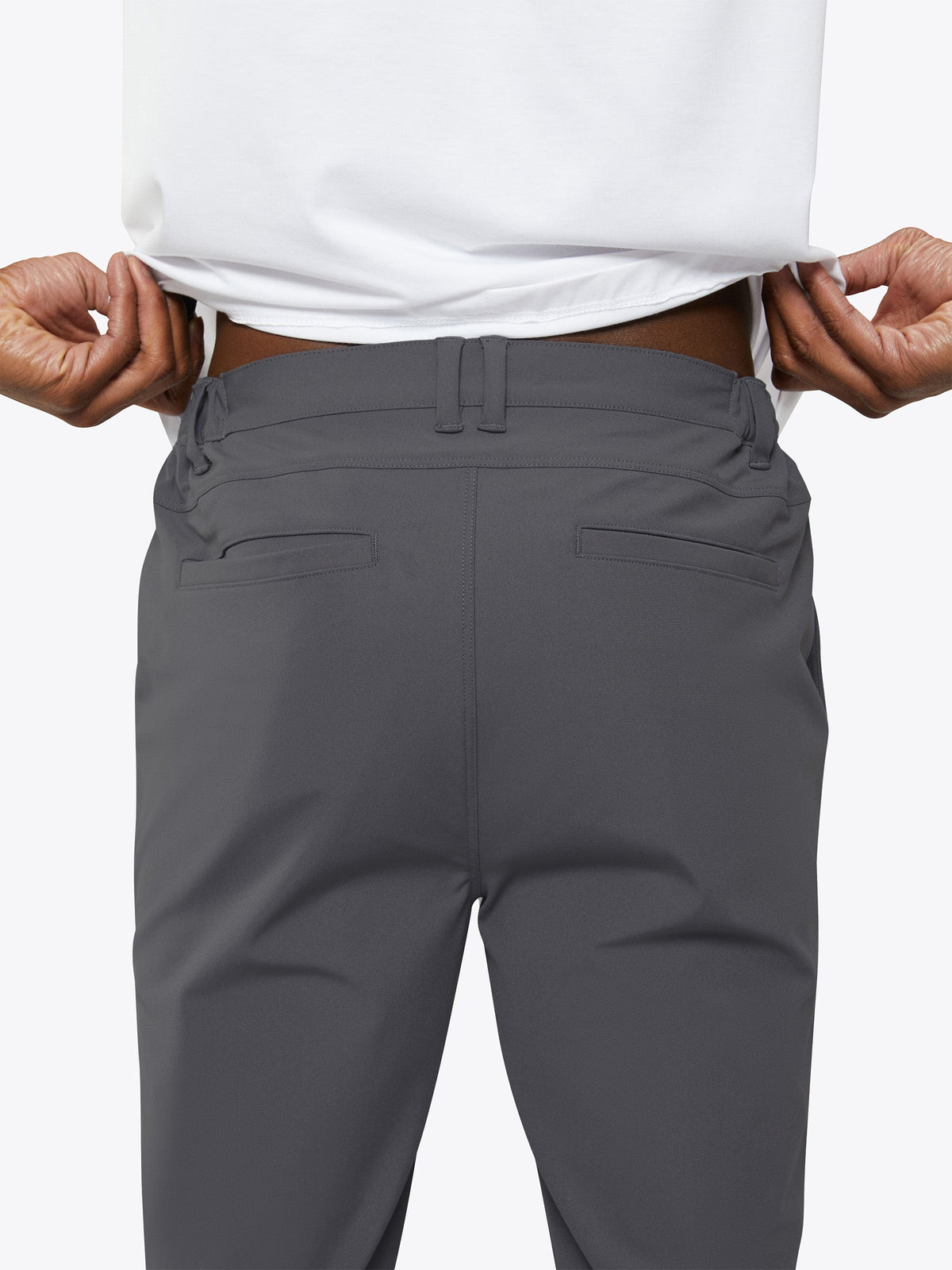 AO Jogger Tall | Graphite Slim-fit Versaknit®