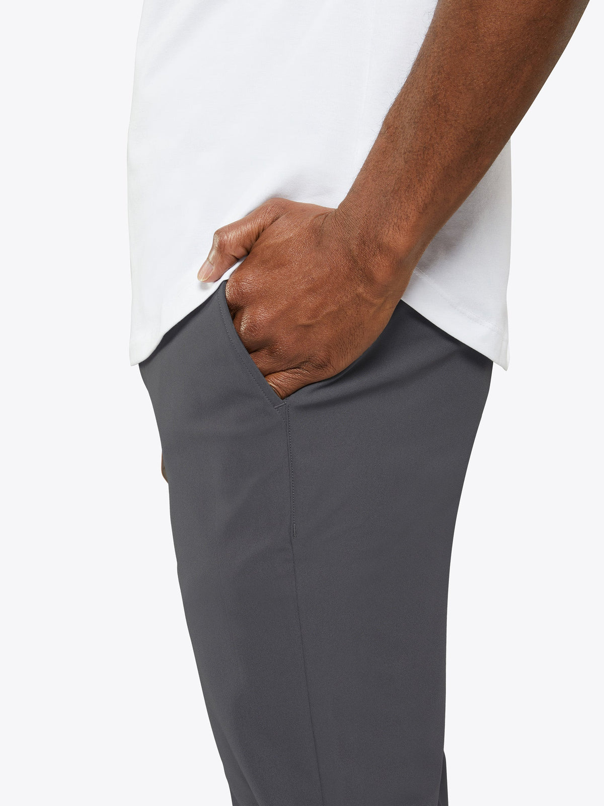 AO Jogger Tall | Graphite Slim-fit Versaknit®