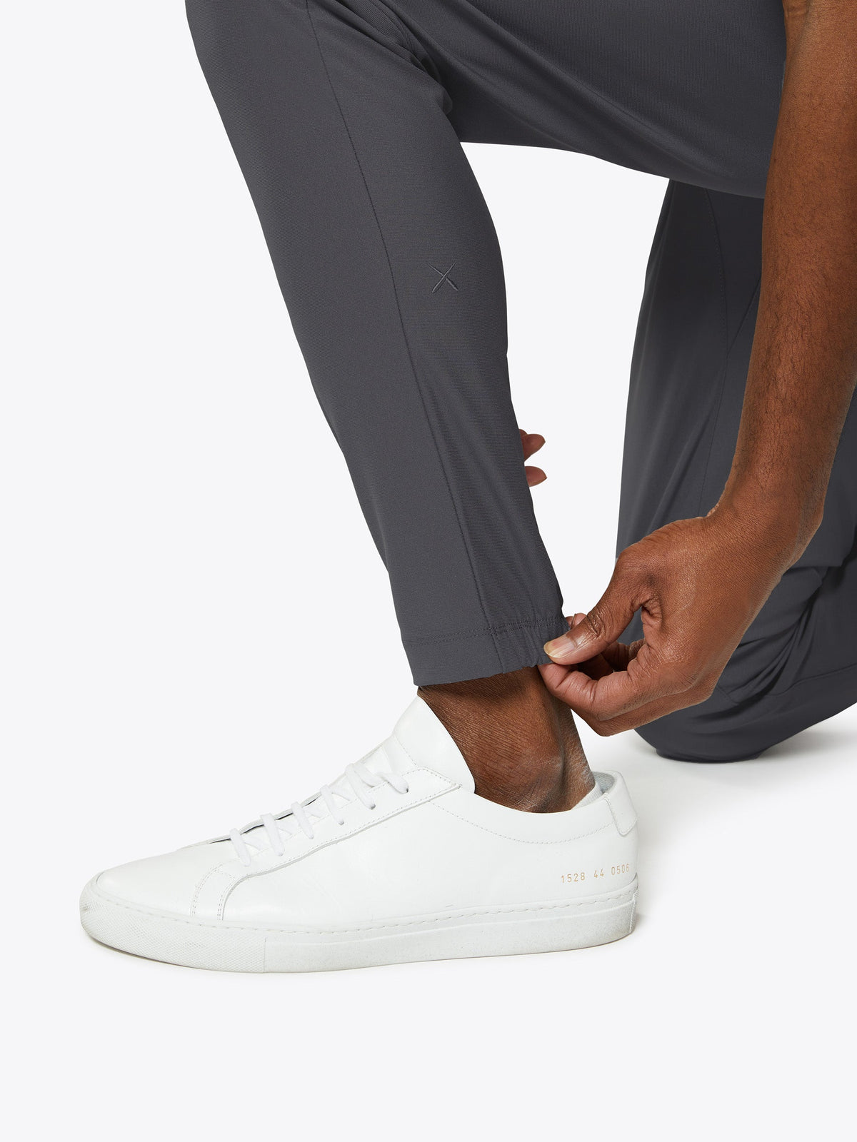 AO Jogger Tall | Graphite Slim-fit Versaknit®