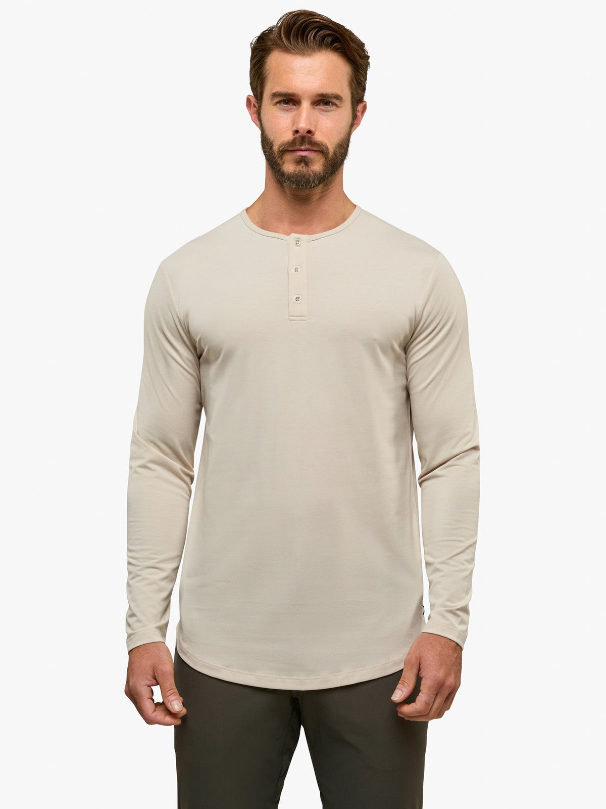 [info]--Alex is 5'10", 170lbs and wears a size M