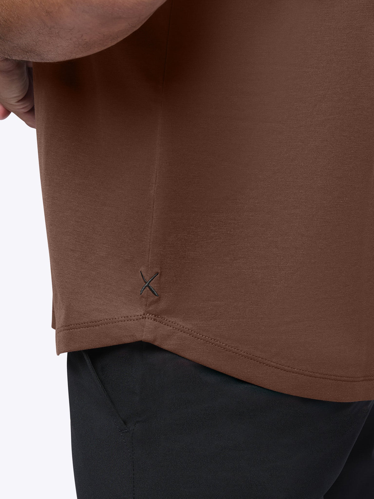AO Curve-Hem Tee | Mocha Signature-fit PYCA Pro®