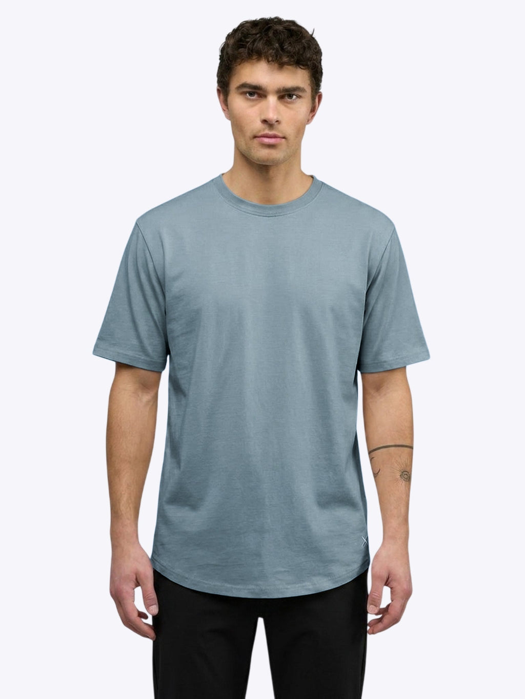[info]--Tom is 6'1, 180lbs and wears a size L