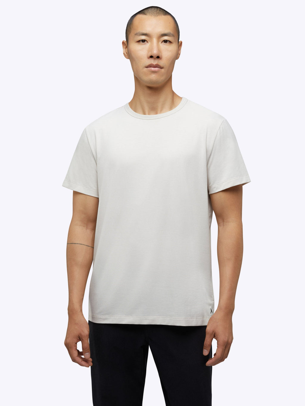 [info]--Gun is 6'2, 170lbs and wears a size L