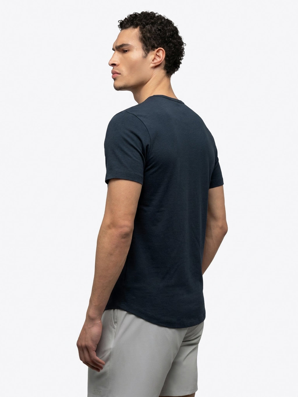 Crossover Active Tee | Obsidian Signature-Fit