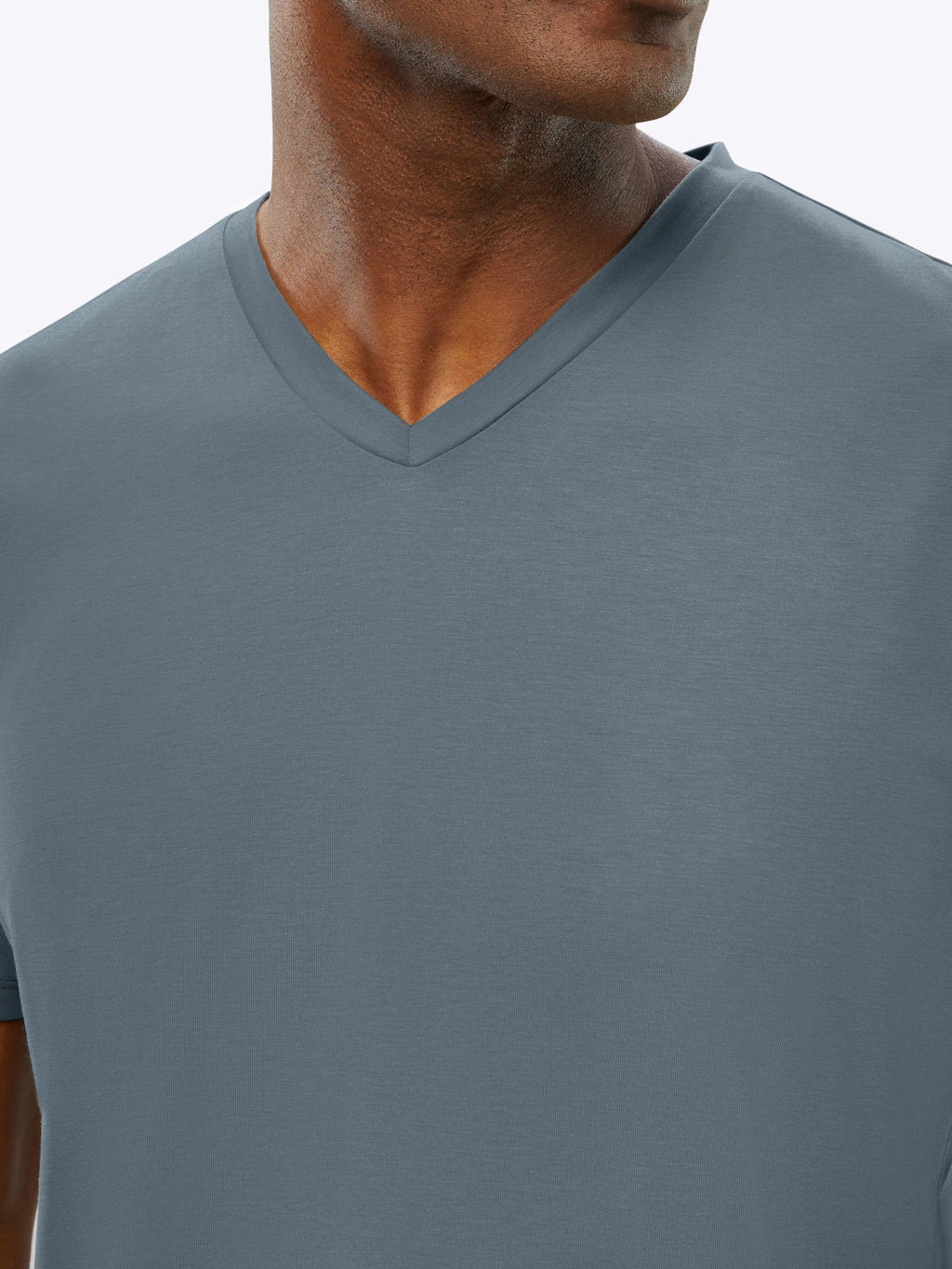 AO V-Neck Curve-Hem Tee | Ocean Storm Signature-fit PYCA Pro®