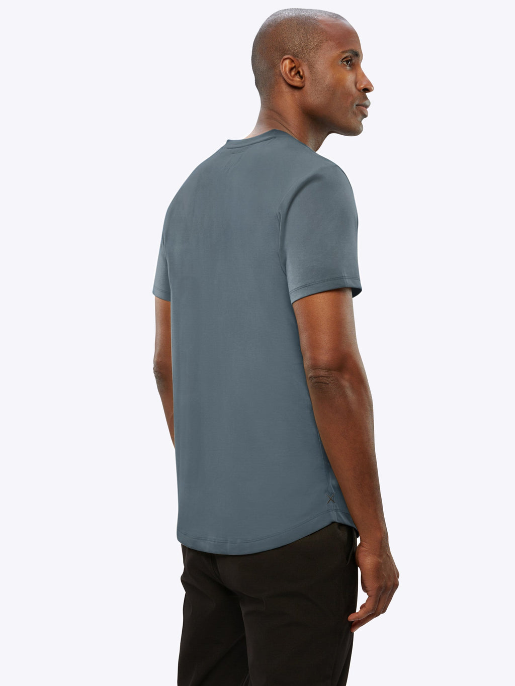 AO V-Neck Curve-Hem Tee | Ocean Storm Signature-fit PYCA Pro®