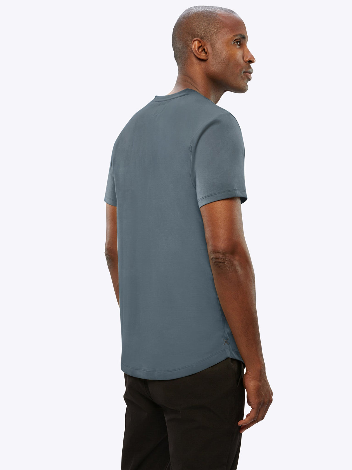 AO V-Neck Curve-Hem Tee | Ocean Storm Signature-fit PYCA Pro®