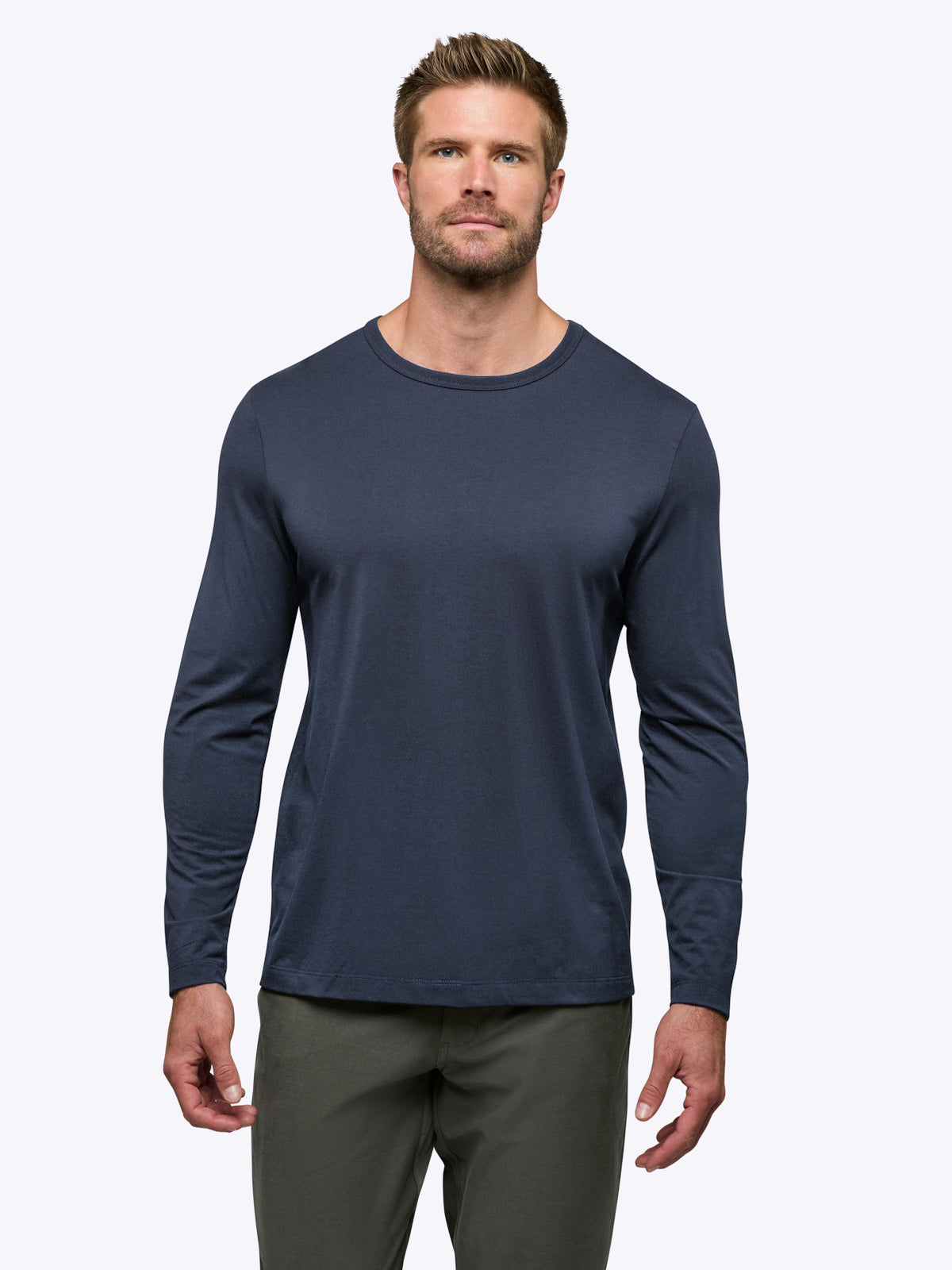 [info]--Davey is 6’2, 200lbs and wears a size L