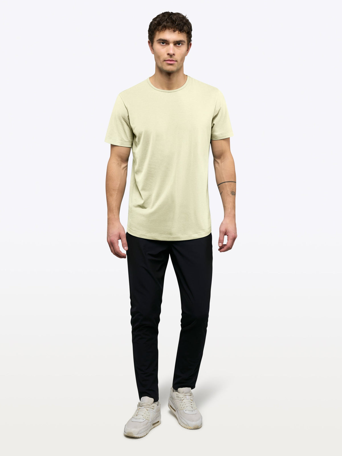 AO Curve-Hem Tee | Oyster White Signature-Fit PYCA Pro®