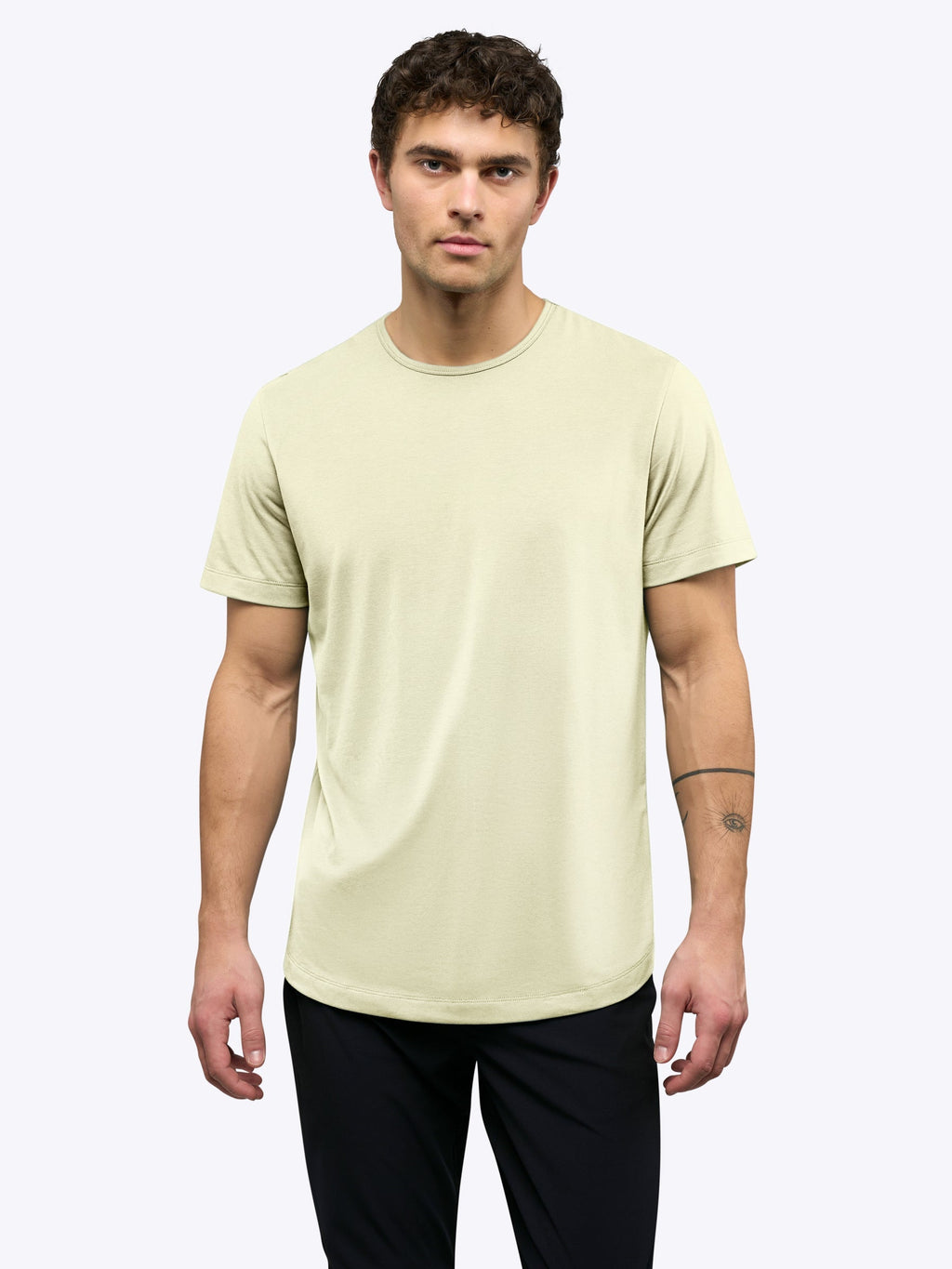 [info]--Tom is 6'1, 180lbs and wears a size L