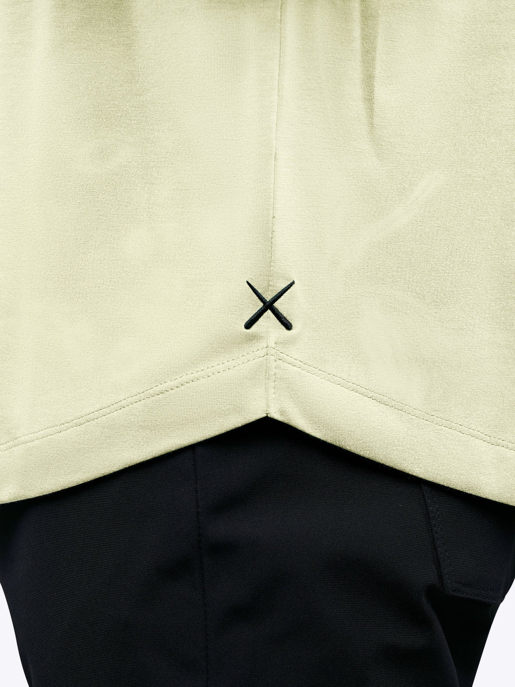 AO Curve-Hem Tee | Oyster White Signature-Fit PYCA Pro®