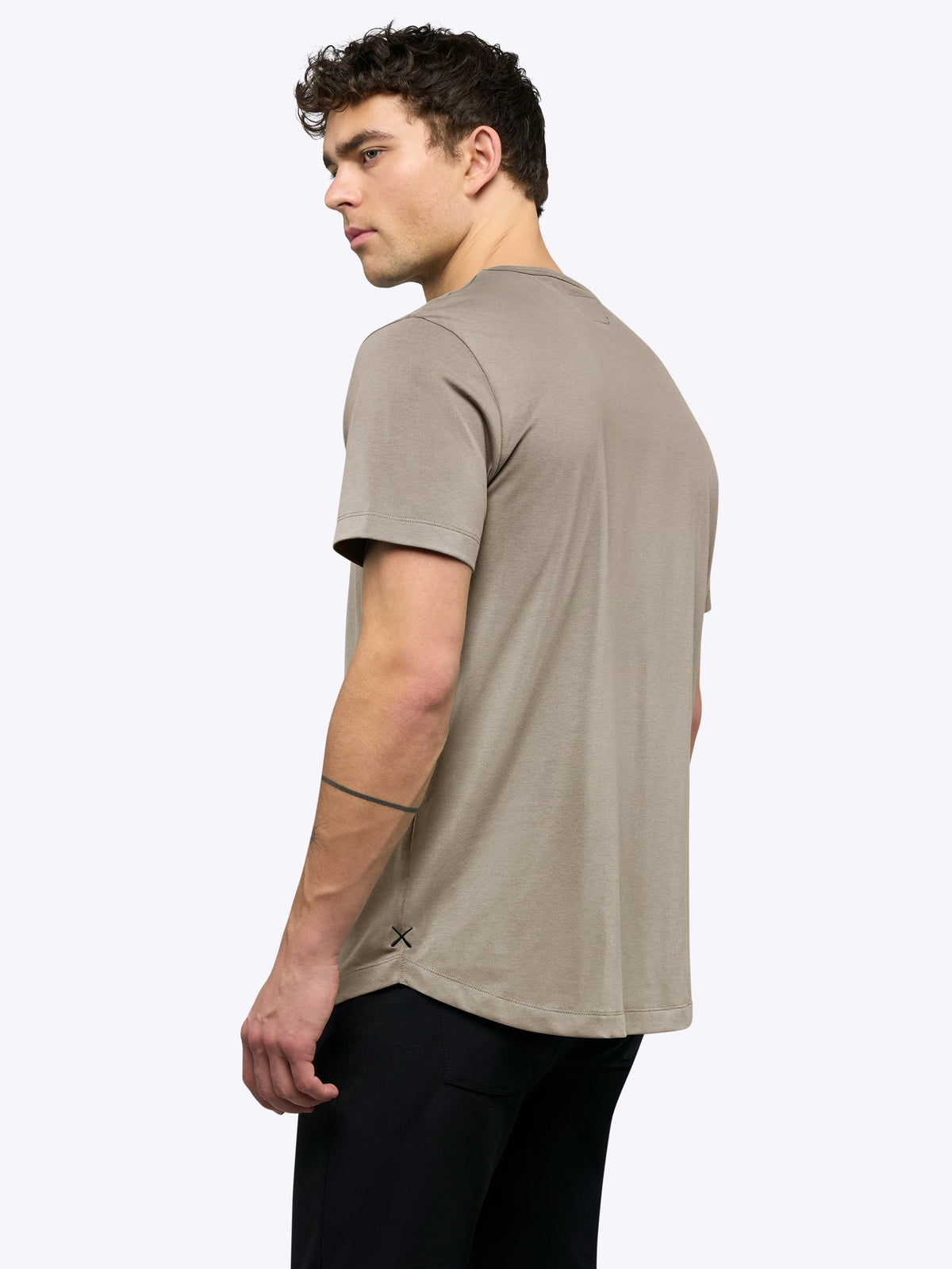 AO Curve-Hem Tee | Pure Cashmere Signature-Fit PYCA Pro®