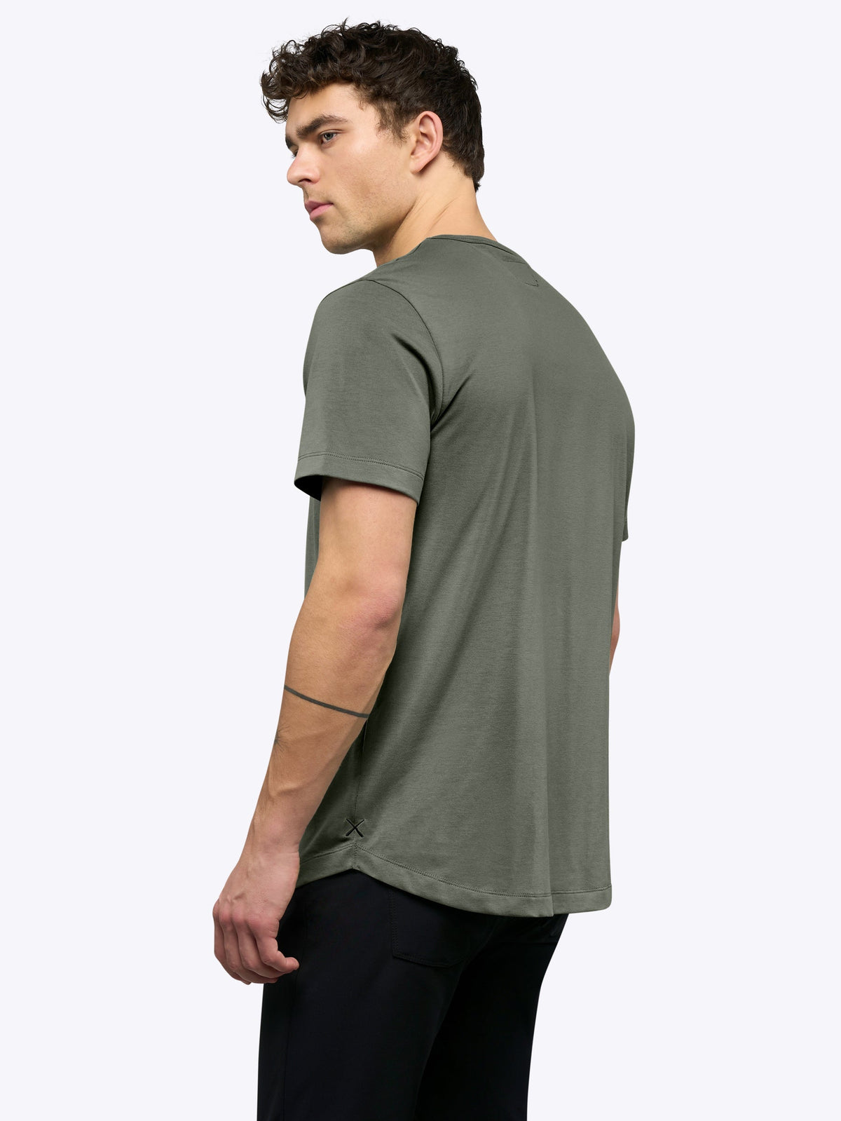 AO Curve-Hem Tee | Gunmetal Signature-Fit PYCA Pro®